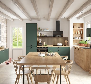 cuisine-ouverte-verte-et-bois-style-campagne-avec-table-centrale