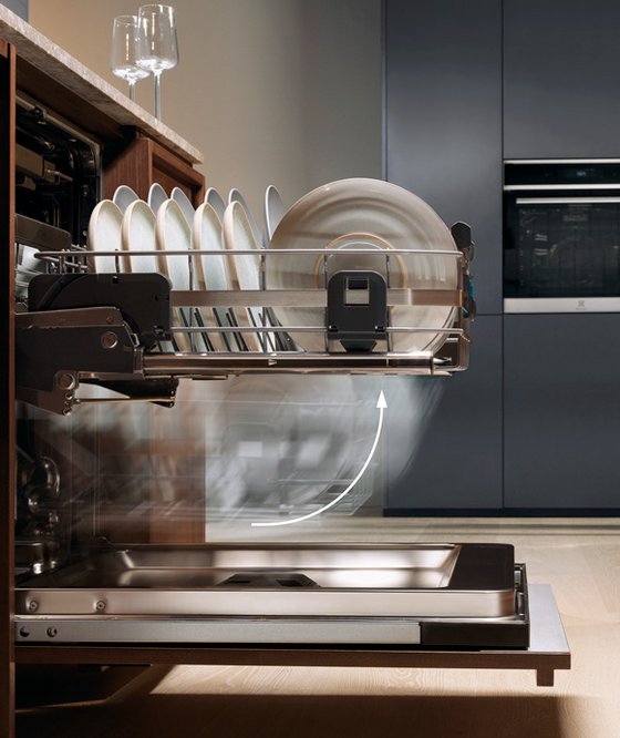 ComfortLift® d'Electrolux : le premier lave vaisselle qui se met à votre hauteur