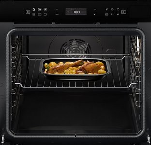 Cuisinez avec un four combiné vapeur Whirlpool 