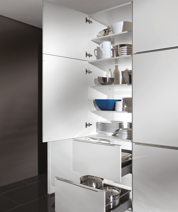 cuisine moderne : une cuisine équipée design et discrète