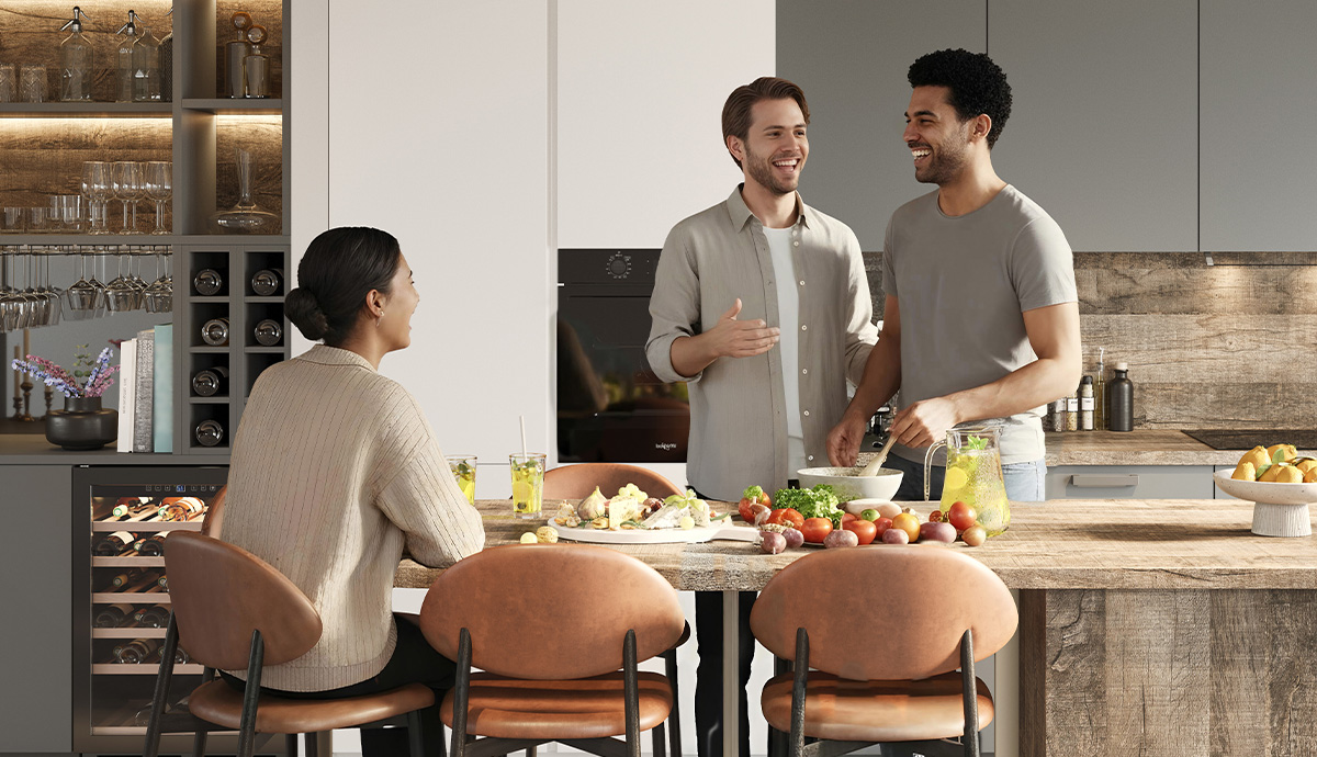 famille et amis passent un bon moment en cuisine